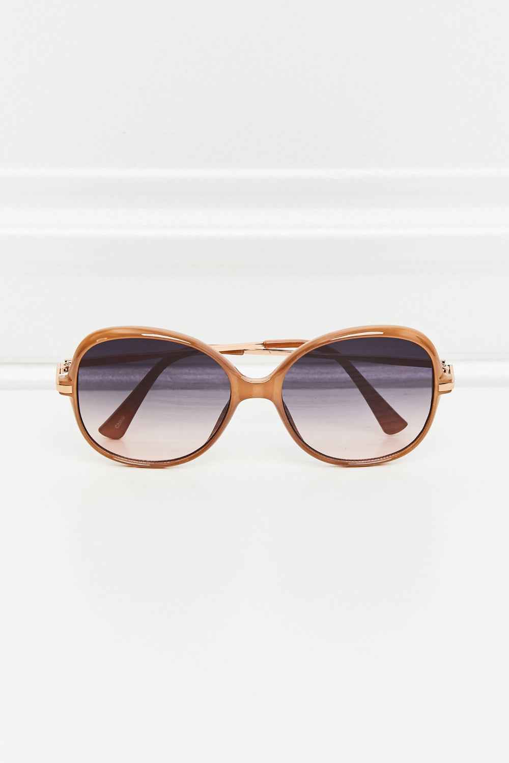 Metal-Plastic Hybrid Full Rim Sunglasses